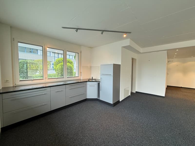Flexible Gewerbefläche (ca. 300 m²) mit Büro- und Lageranteil in Wollerau (6)