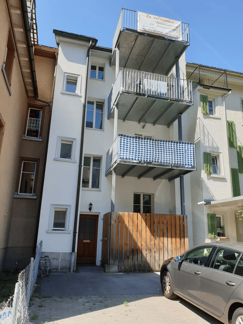 Studio an zentraler Lage in Glarus zu vermieten (2)