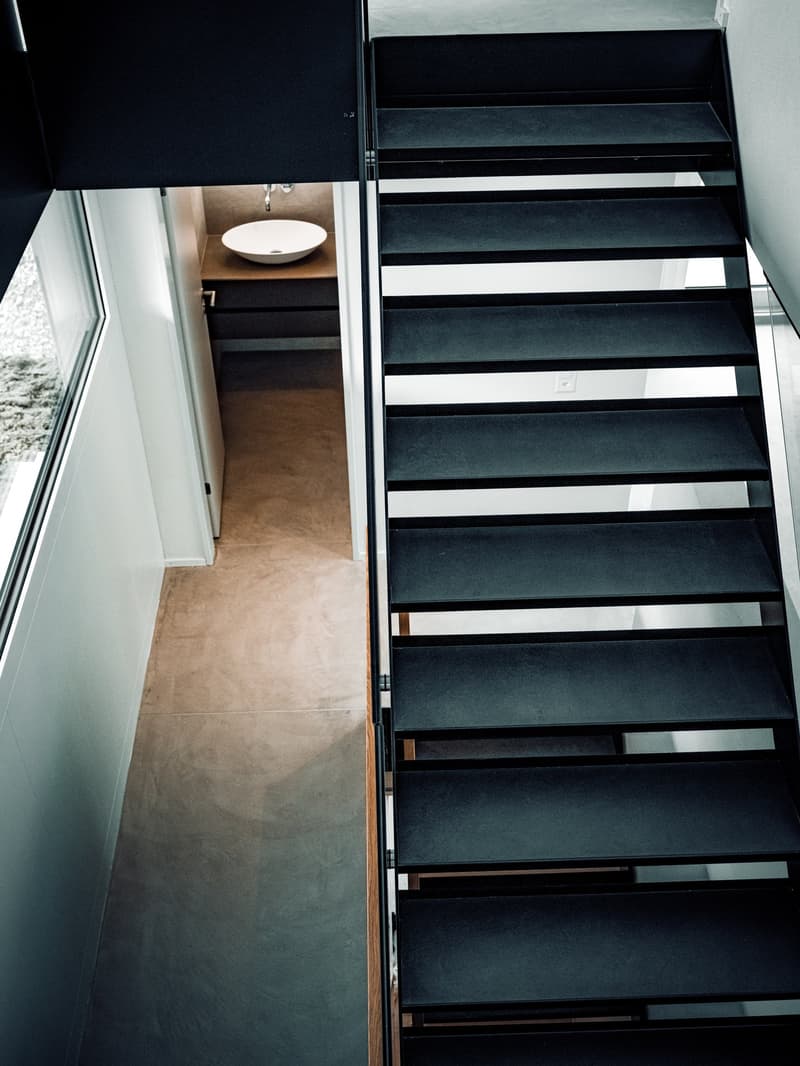 Exklusives 5.5-Zimmer-Einfamilienhaus mit hochwertigem Eigentumsstandard und grosszügigem Garten (13)