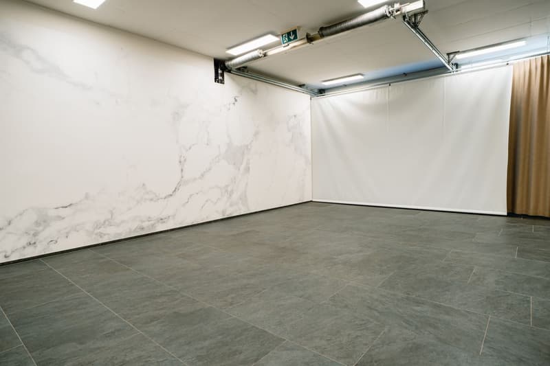 Showroom in prime location in the canton of Zug (5)