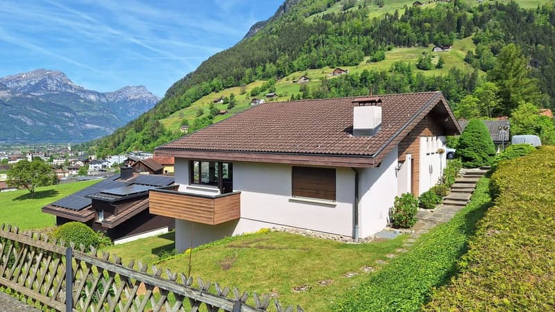Casa unifamiliare con vista da sogno e dintorni (13)
