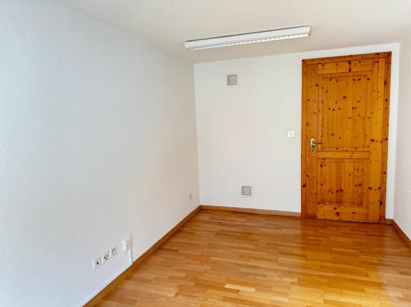 7.5 Zimmer Reihenhaus mit besonderem Flair (5)