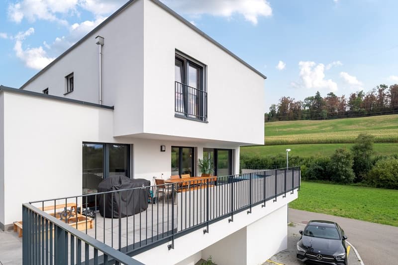 Top modernes 5.5 Zimmer-Einfamilienhaus (1)