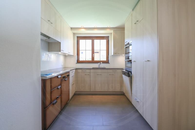 Charmantes 6½-Zimmer-Haus mit viel Platz und rustikalem Flair in Wohlenschwil (2)