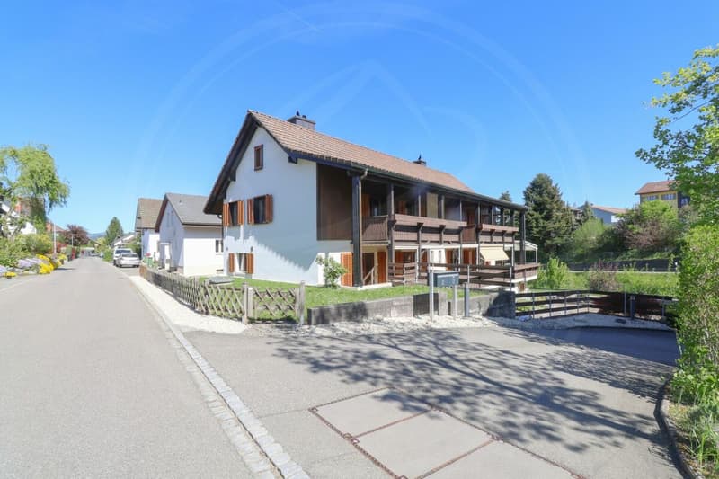 Charmantes 6½-Zimmer-Haus mit viel Platz und rustikalem Flair in Wohlenschwil (1)
