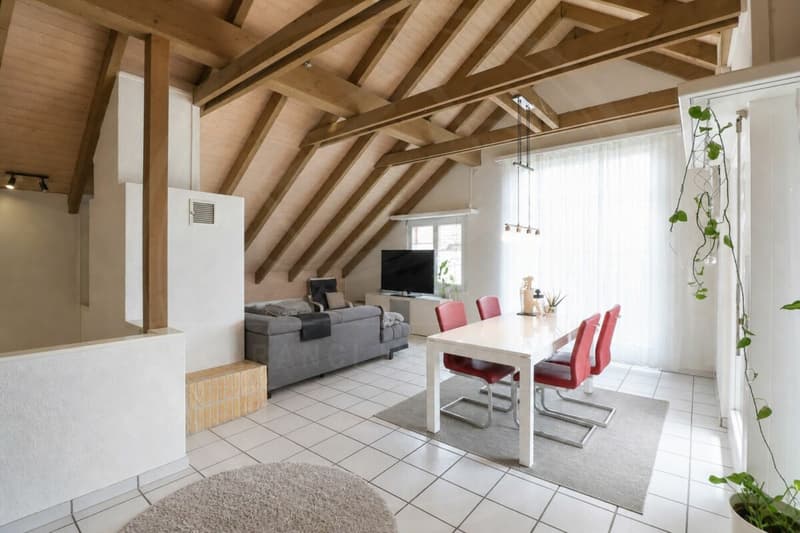 4.5-room maisonette apartment with special living character Oberrohrdorf for sale (1)