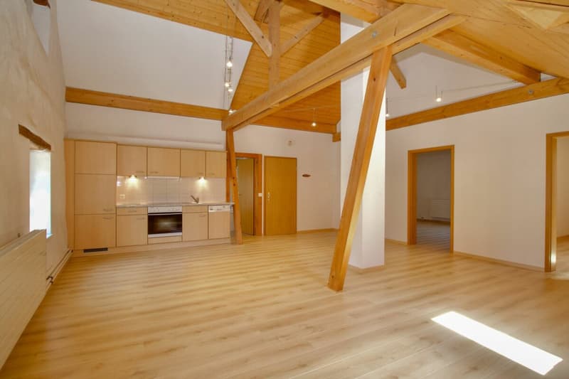 Ein Zuhause mit Charme - 3-Zimmer-Dachwohnung in Wohlenschwil (1)