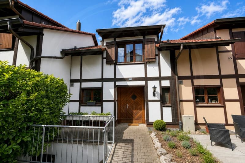 Casa a schiera di 4½ locali ben mantenuta con charme a Stein AG (12)