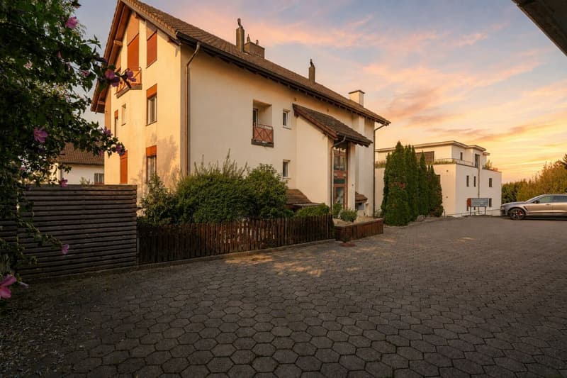 Wohnen auf zwei Ebenen - 4½-Zimmer-Maisonette mit Cheminée, Sauna und sonnigem Balkon (12)