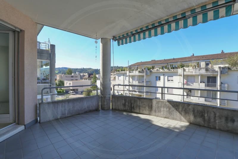 RESERVIERT - Gepflegte 3½ Zimmer-Wohnung mit zwei Balkonen im zweiten Obergeschoss (9)