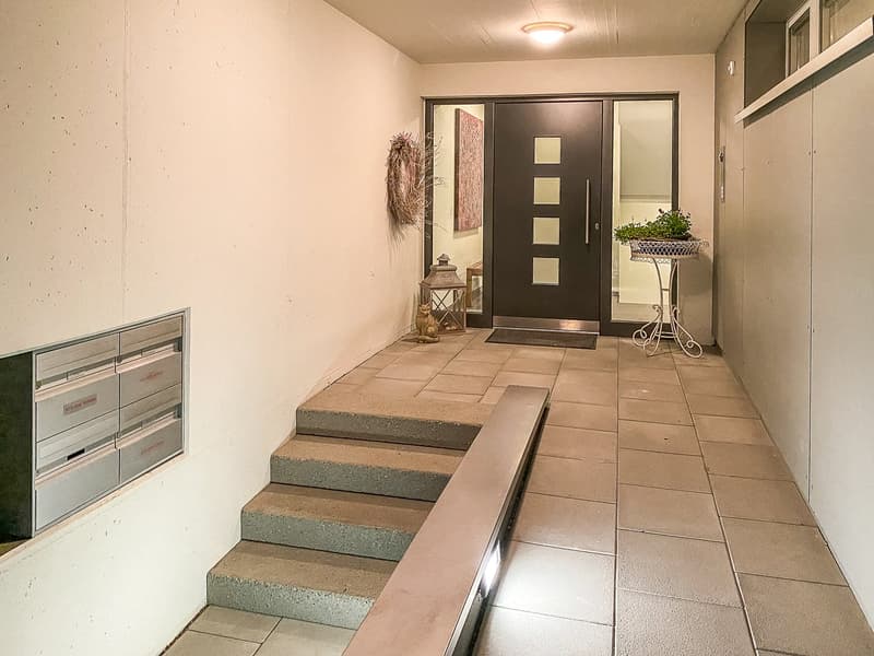 Dreamy 4.5 room apartment with a wonderful view and many parking spaces (13)