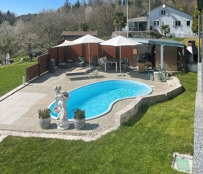 Traumhaftes EFH mit Pool und privatem Waldstück an herrlicher Aussichtslage (14)