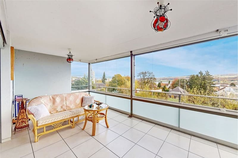 Appartement 5½ pièces, ascenseur, place de parking souterrain incluse, vue sur le lac, balcon vitré, grande cuisine (7)