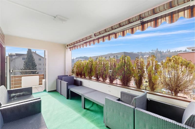 Penthouse in attico nel centro - caminetto, 2 posti auto inclusi, nuova stufa a pellet (4)