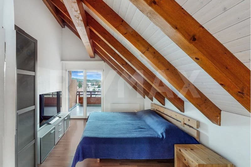 Maisonnette en mansarde de 4,5 pièces, NWF 135 m², 2 balcons avec vue, 3 WC, 2 places de parking en garage, 2 caves, près de l'hôpital (13)