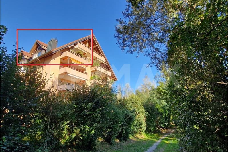 Maisonnette en mansarde de 4,5 pièces, NWF 135 m², 2 balcons avec vue, 3 WC, 2 places de parking en garage, 2 caves, près de l'hôpital (4)