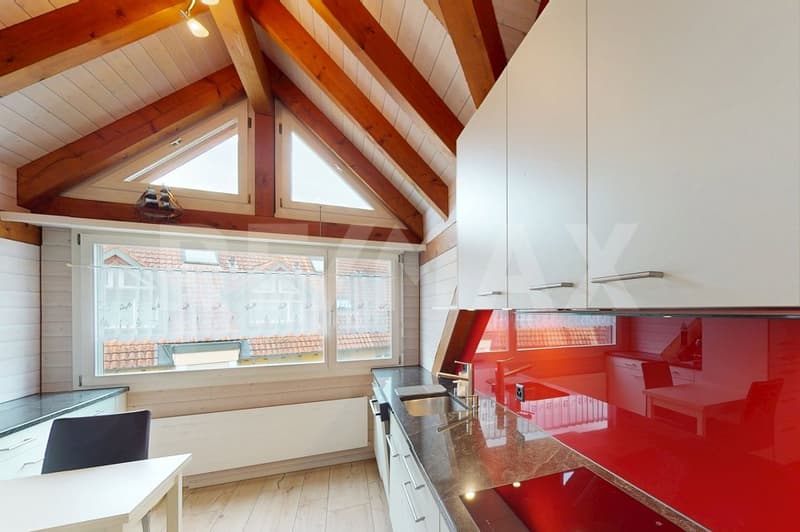 Maisonnette en mansarde de 4,5 pièces, NWF 135 m², 2 balcons avec vue, 3 WC, 2 places de parking en garage, 2 caves, près de l'hôpital (9)