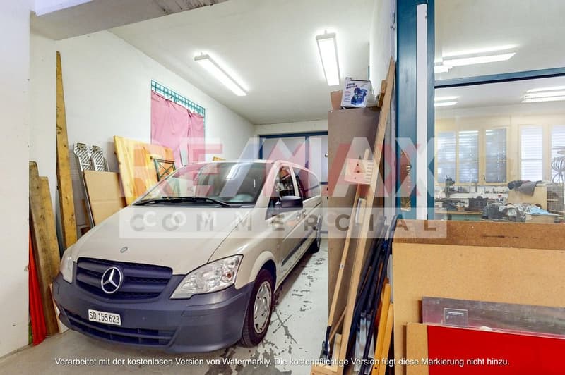 Commercial building on the ground floor, for showroom, loft office, practice, studio, H 3.5 m, 383 m² & 3.5 room apartment on the top floor (7)