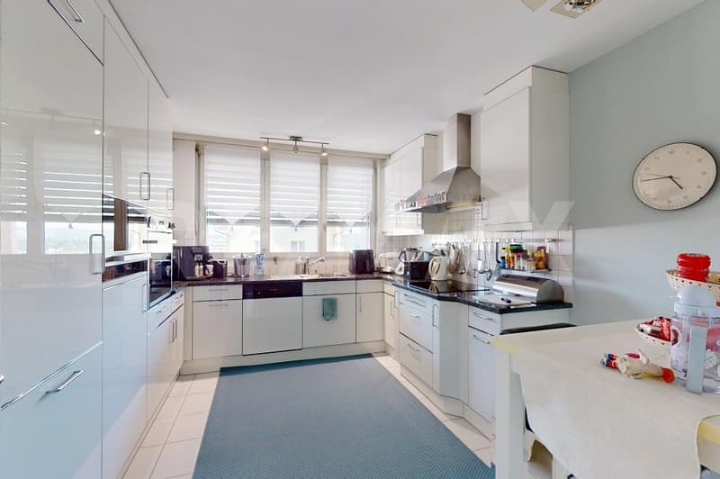 Spacious 6.5-room semi-detached house in an idyllic forest edge location (5)