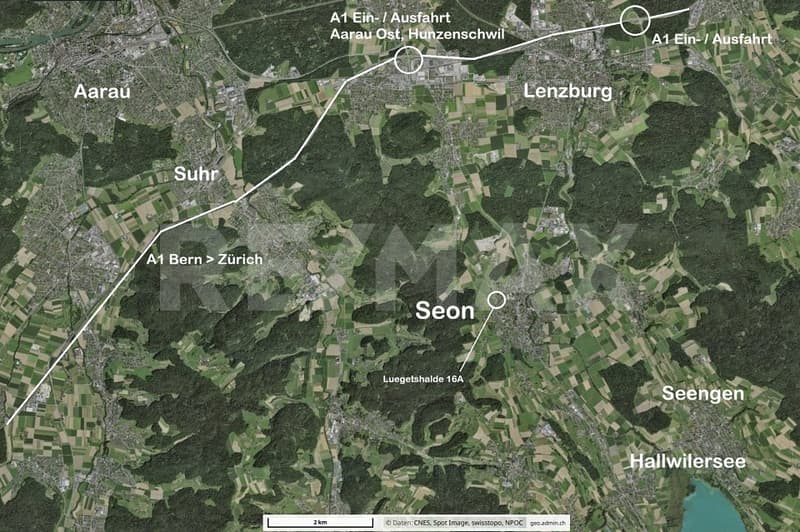 Near A1 and Lenzburg, 4 REFH, hillside location with far-reaching views, penthouse attic room, terrace, and garden (2)