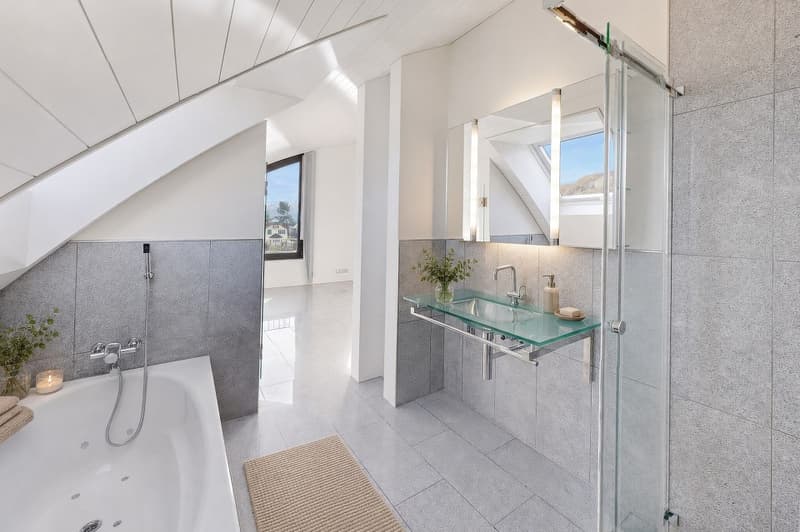 Exclusive 3.5 - 5.5 room attic penthouse 246 m² NWF, 4 terraces, in the center, 3 double garages, lift, (11)