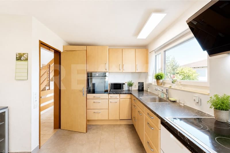 Charmantes 5.5-Zimmer-Einfamilienhaus mit Weitblick und viel Potenzial (10)