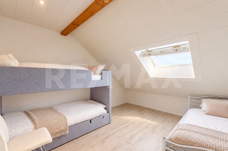 Charmante 3.5-Zimmer-Dachwohnung mit Cheminée und Balkon in Kölliken (5)