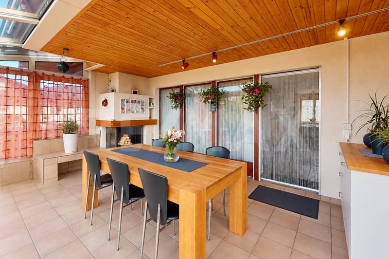 Familienfreundliches 6.5-Zimmer-Haus mit viel Platz, grossem Garten und Weitsicht (10)