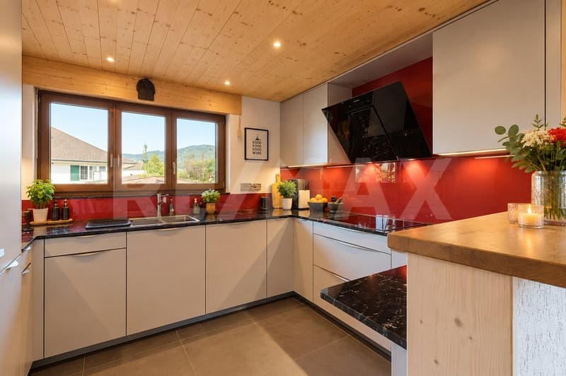 Familienfreundliches 6.5-Zimmer-Haus mit viel Platz, grossem Garten und Weitsicht (4)