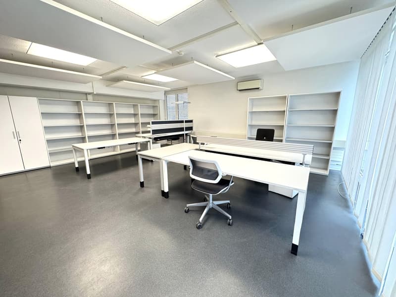 DAMMPARK: Vollausgebaute Bürofläche beim Bahnhof Frick (13)