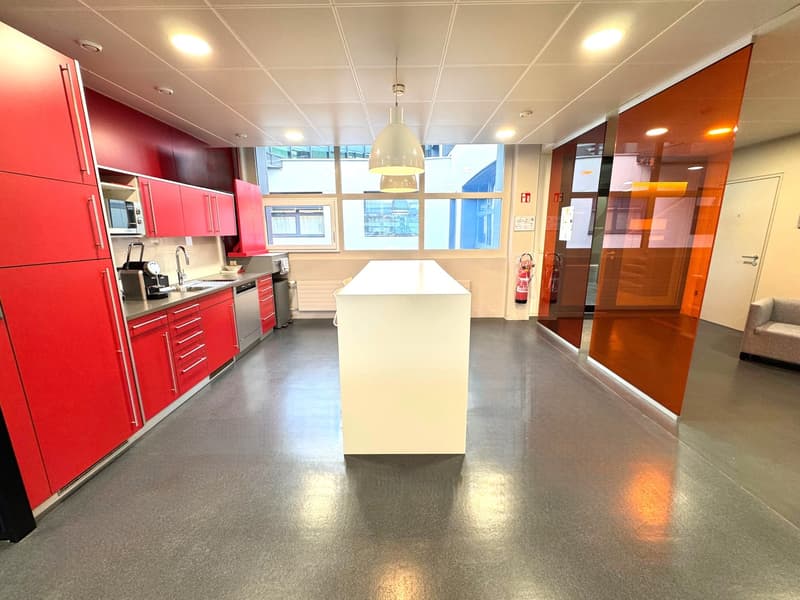 DAMMPARK: Vollausgebaute Bürofläche beim Bahnhof Frick (8)