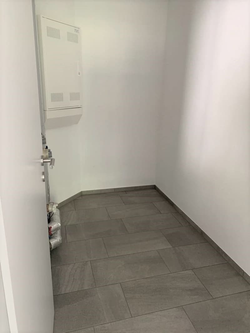 VOTRE NOUVEAU FOYER : Appartement moderne 3.5 pièces dans un endroit ensoleillé et calme (9)