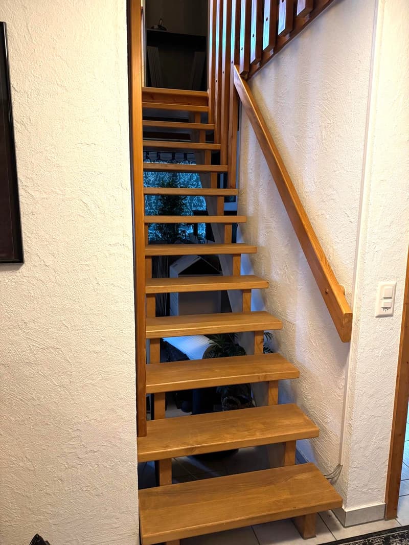 VIEL PLATZ IN IHREM NEUEN ZUHAUSE - Grosszügige 4.5-Zimmer-Maisonettewohnung zu vermieten. (4)