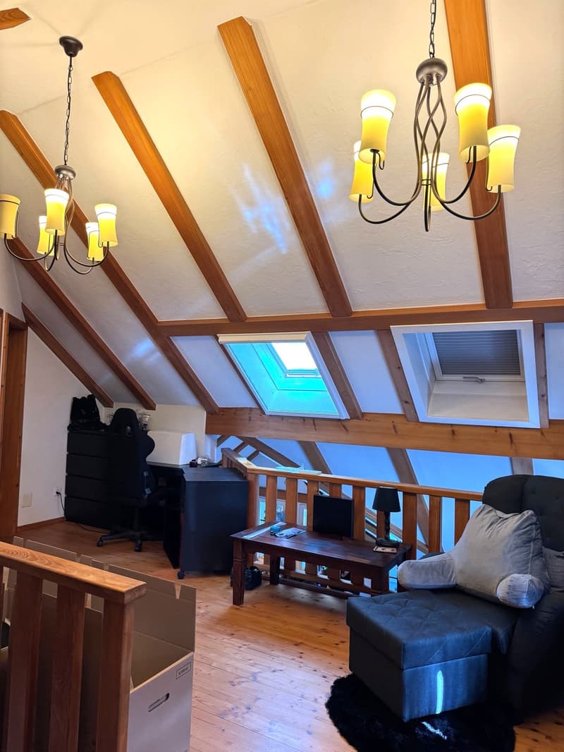 VIEL PLATZ IN IHREM NEUEN ZUHAUSE - Grosszügige 4.5-Zimmer-Maisonettewohnung zu vermieten. (5)