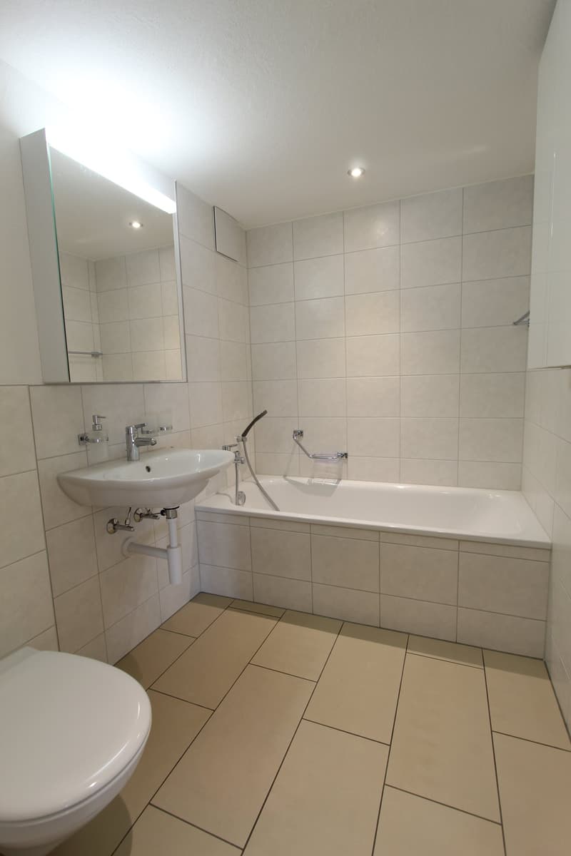 VIEL PLATZ IN IHREM NEUEN ZUHAUSE - Grosszügige 4.5-Zimmer-Maisonettewohnung zu vermieten. (6)