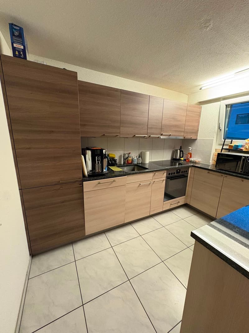 GROSSZÜGIG: Moderne 5.5-Zimmer-Wohnung (3)