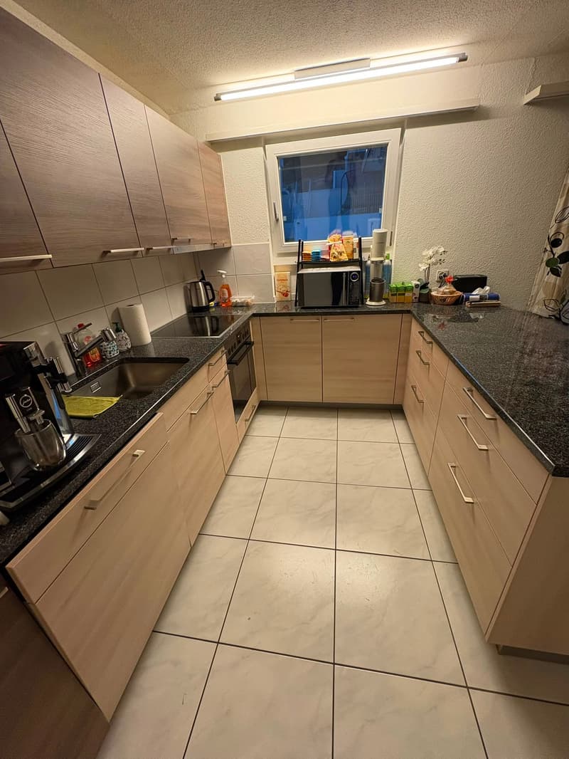 GROSSZÜGIG: Moderne 5.5-Zimmer-Wohnung (2)