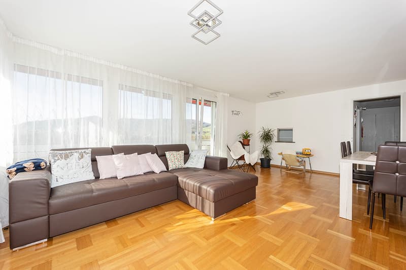 RESERVED - Attractive condominium as a rental property or for personal use (8)