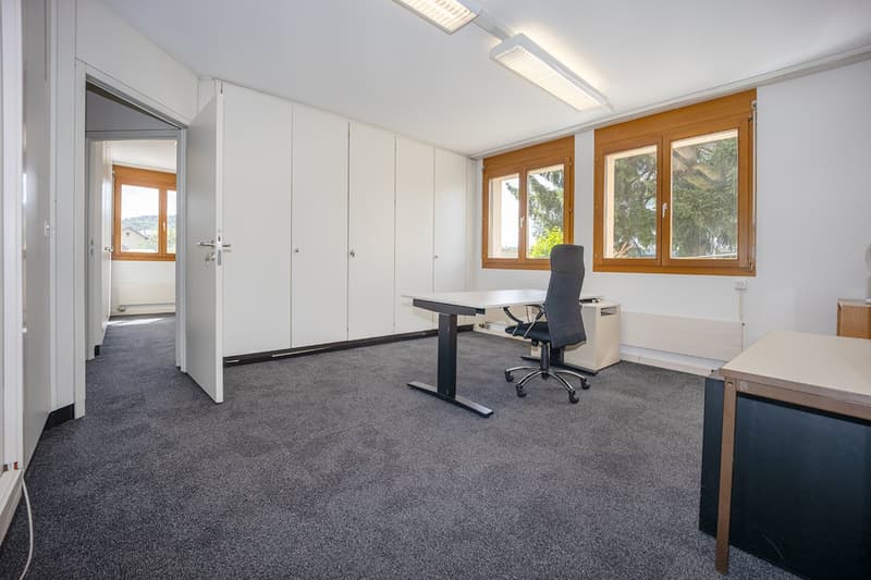 Espaces commerciaux et de bureaux multifonctionnels attractifs avec infrastructure de haute qualité (9)