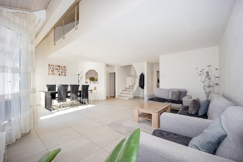 Attraktive 5,5-Zimmer-Dach-Maisonette-Eigentumswohnung in Mellingen (1)