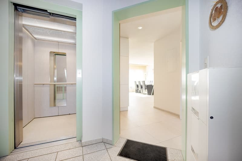 Attraktive 5,5-Zimmer-Dach-Maisonette-Eigentumswohnung in Mellingen (6)