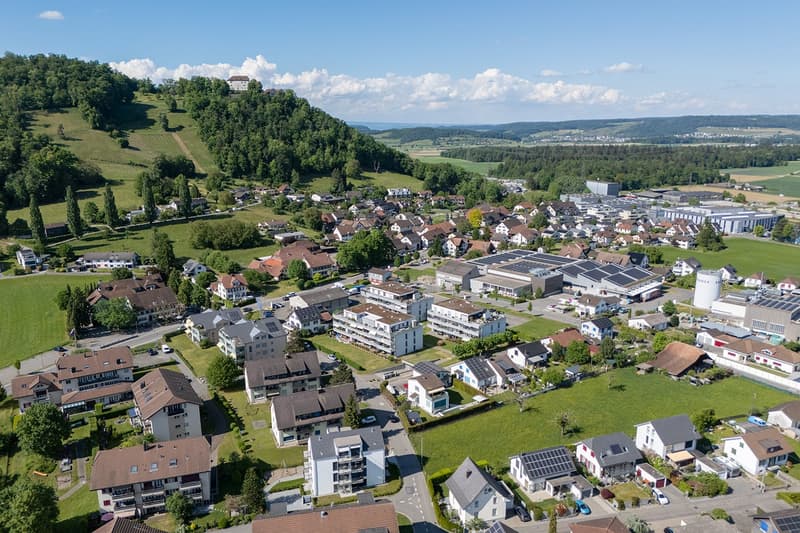 Attraktive 4,5-Zimmer-Eigentumswohnung mit grossem Gartensitzplatz (2)