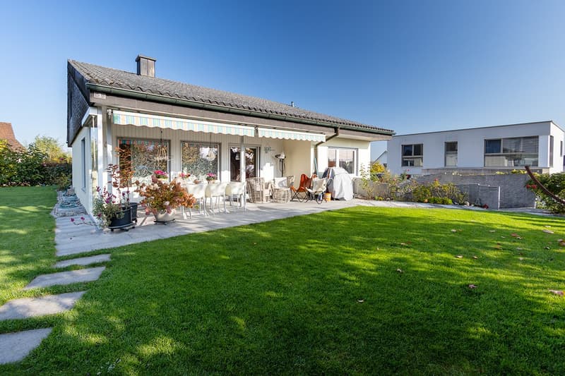 Attraktives Einfamilienhaus mit Hobbyraum und gepflegtem Garten (5)