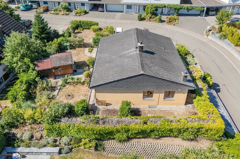 Freistehendes 5,5-Zimmer-Einfamilienhaus mit Wintergarten und attraktivem Grundstück (2)