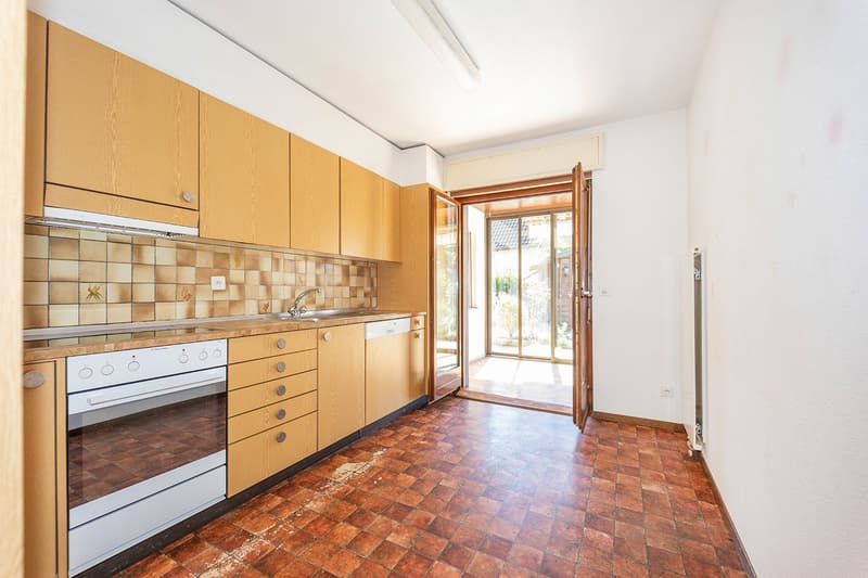 Freistehendes 5,5-Zimmer-Einfamilienhaus mit Wintergarten und attraktivem Grundstück (8)