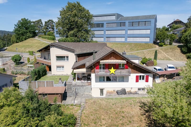 Liegenschaft mit Optionen - Attraktives 5,5-Zimmer-Einfamilienhaus mit zusätzlicher Baulandparzelle (1)