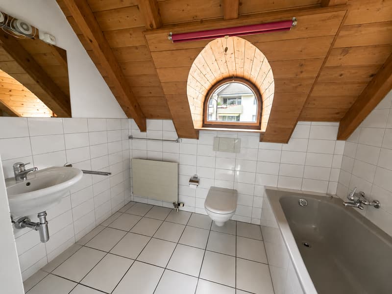 Charmante 4-Zimmer-Maisonette-Wohnung mit Bewilligung für Balkon - zentrale Lage (9)