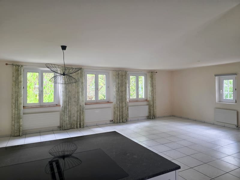Charmante 4-Zimmer-Maisonette-Wohnung mit Bewilligung für Balkon - zentrale Lage (3)