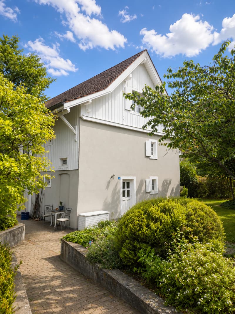 Charmante 4-Zimmer-Maisonette-Wohnung mit Bewilligung für Balkon - zentrale Lage (1)