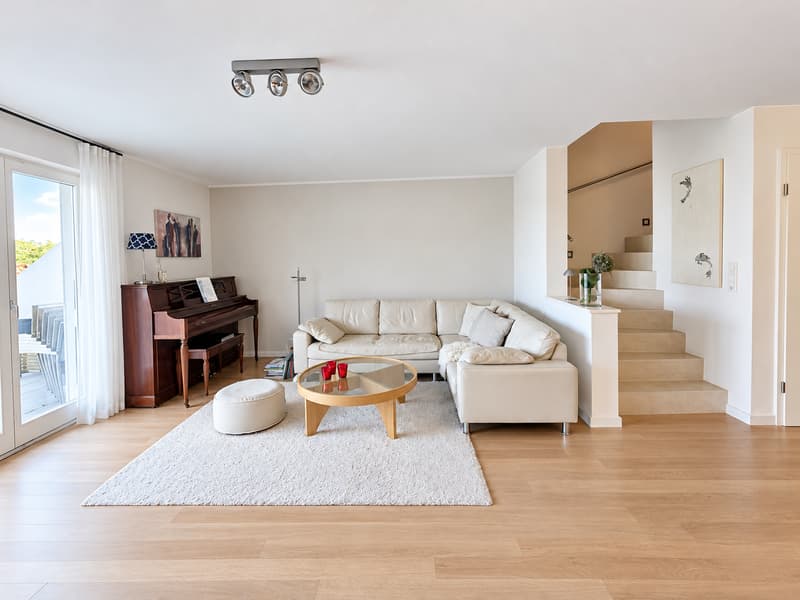 Wunderschönens, helles Reihenhaus mit Terrasse, Balkon und traumhaftem Ausblick in Stein AG (8)